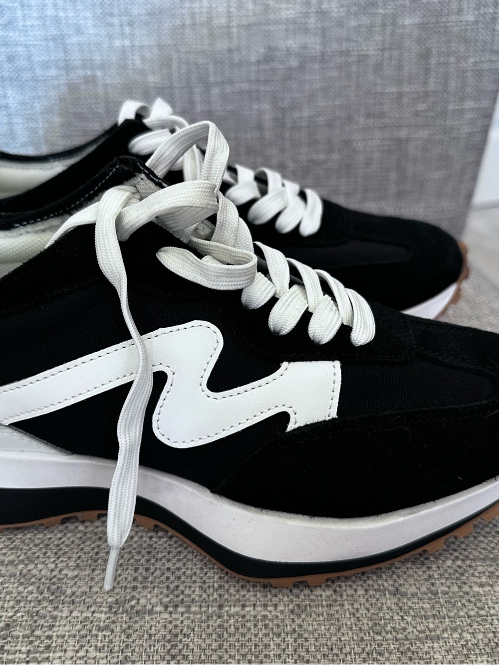 Women’s Black and White Steve Madden Athletic Sneakers - Casual Retro Runner - Picture 2 of 6